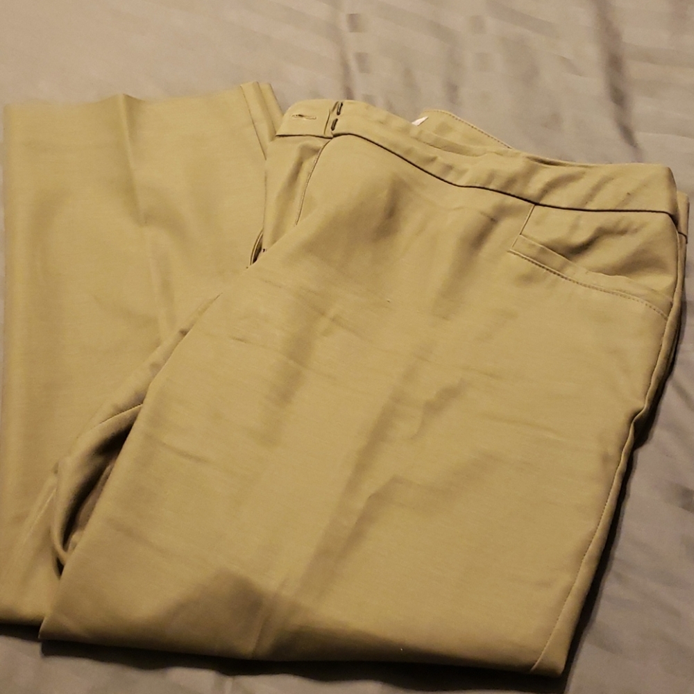 Chico's cropped dress pant